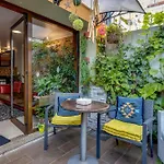 Garden In Town Hostel Porto