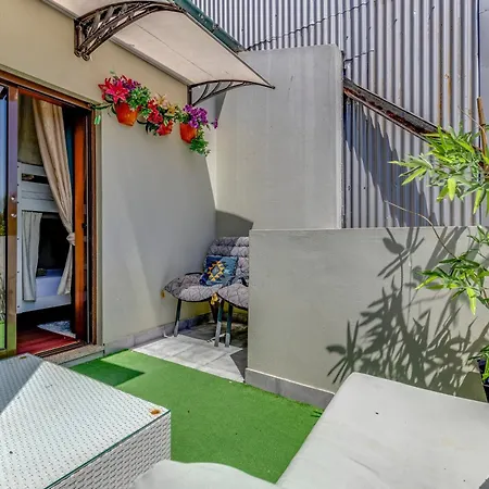 Garden In Town بيت شباب