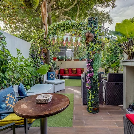 Hostal Garden In Town Oporto