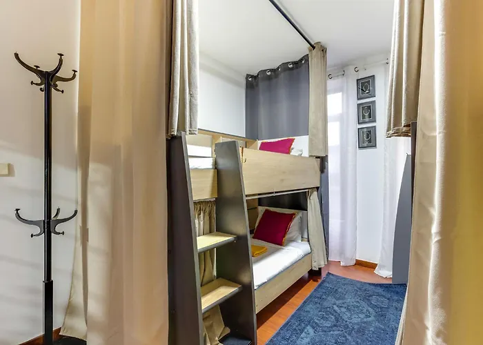 Garden In Town Albergue *