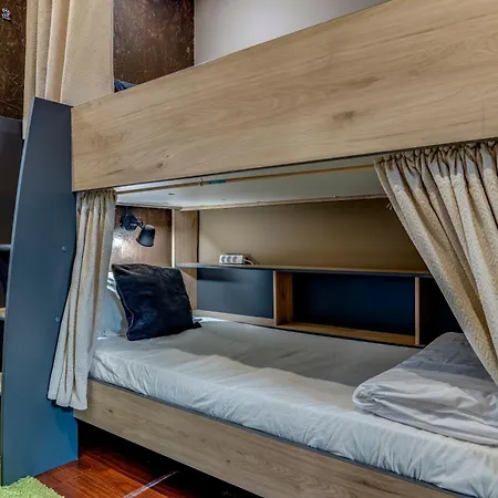 Hostel Garden In Town *